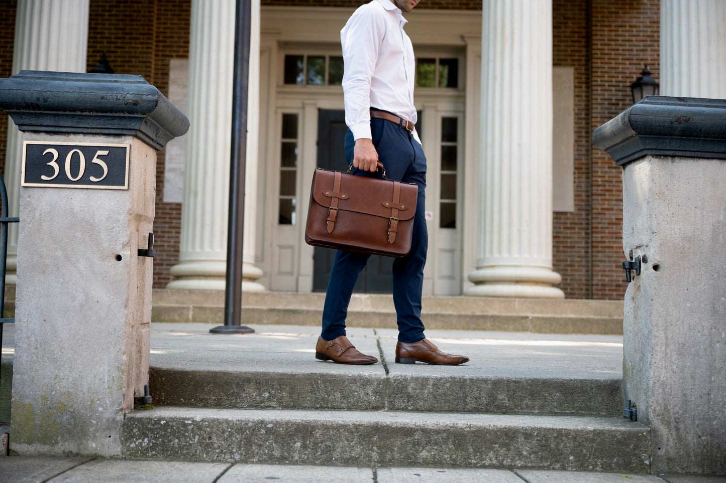 full grain leather lawyer's briefcase - vintage brown color courthouse steps