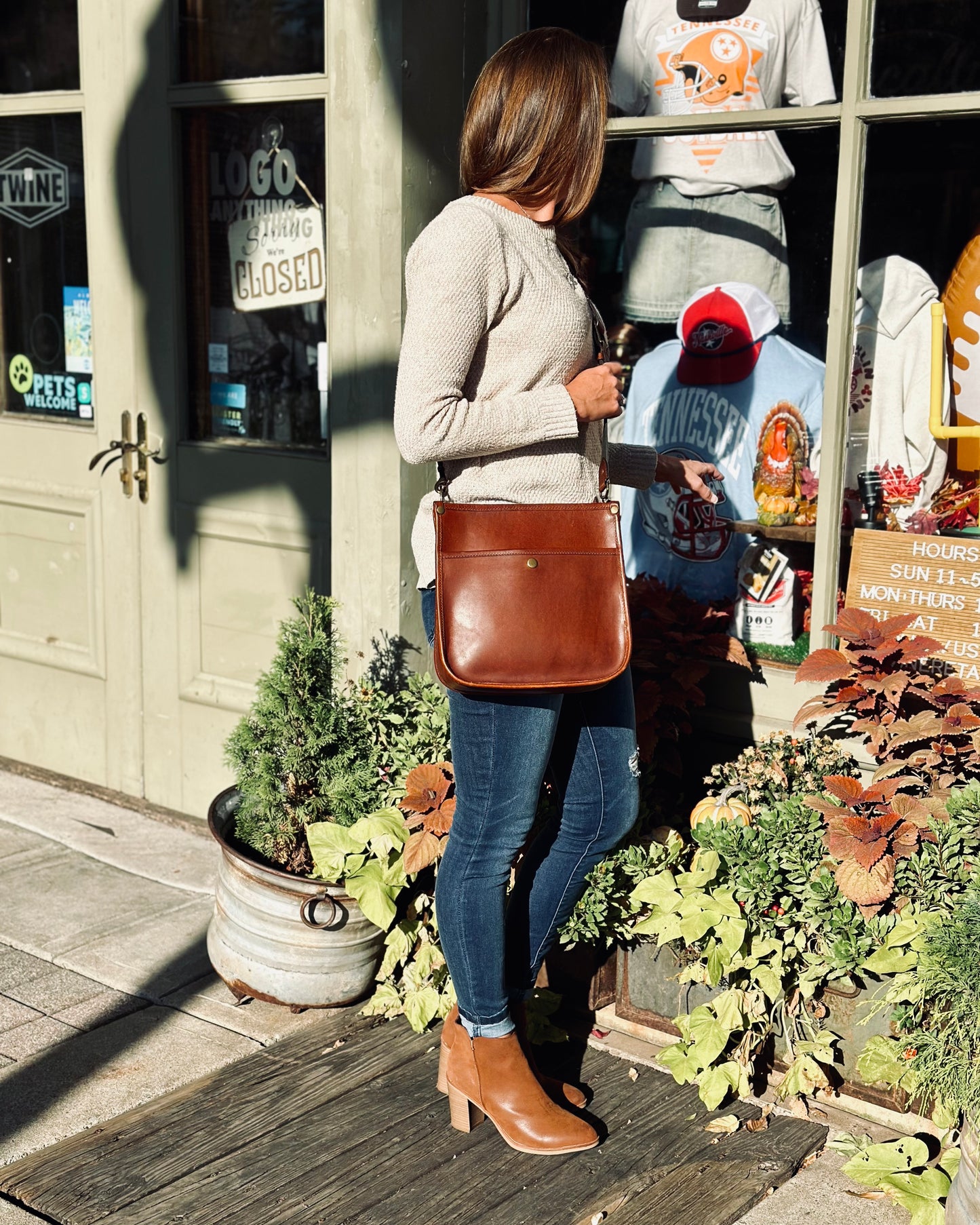 vintage brown full grain leather Crossbody purse
