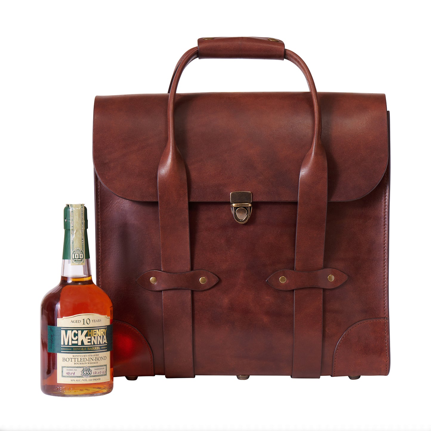 Jackson Wayne whiskey carrier bourbon bag, made of full grain vegetable tanned leather for carrying bourbon, wine and spirits - vintage brown color