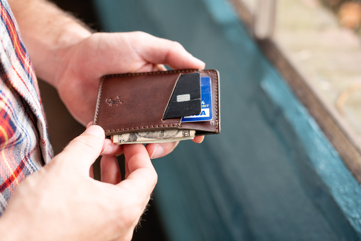 Jackson Wayne minimalist wallet in vintage brown color full grain vegetable tanned leather