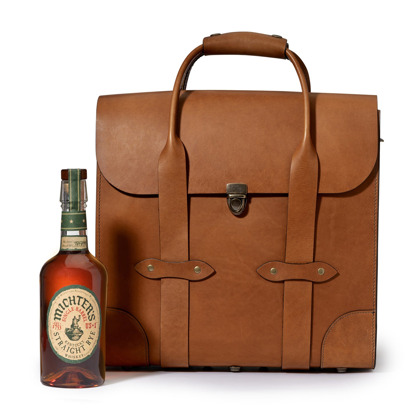 full grain leather bourbon bag by Jackson Wayne - saddle tan front view bottle