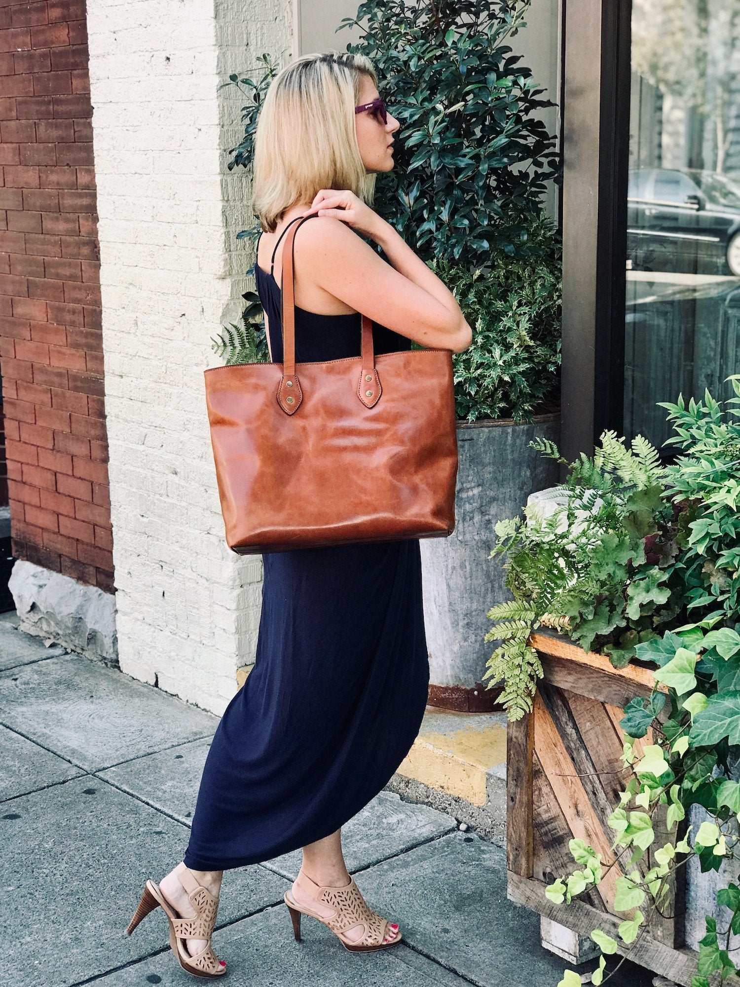 Tan brown tote clearance bag